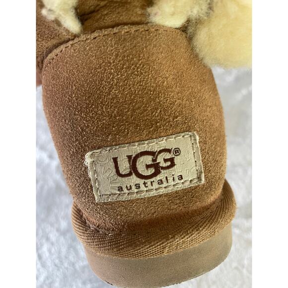 Ugg Womens Boots Sz 8 Mini Bailey Bow Suede Chestnut Slip On Sheepskin Brown - Picture 9 of 10